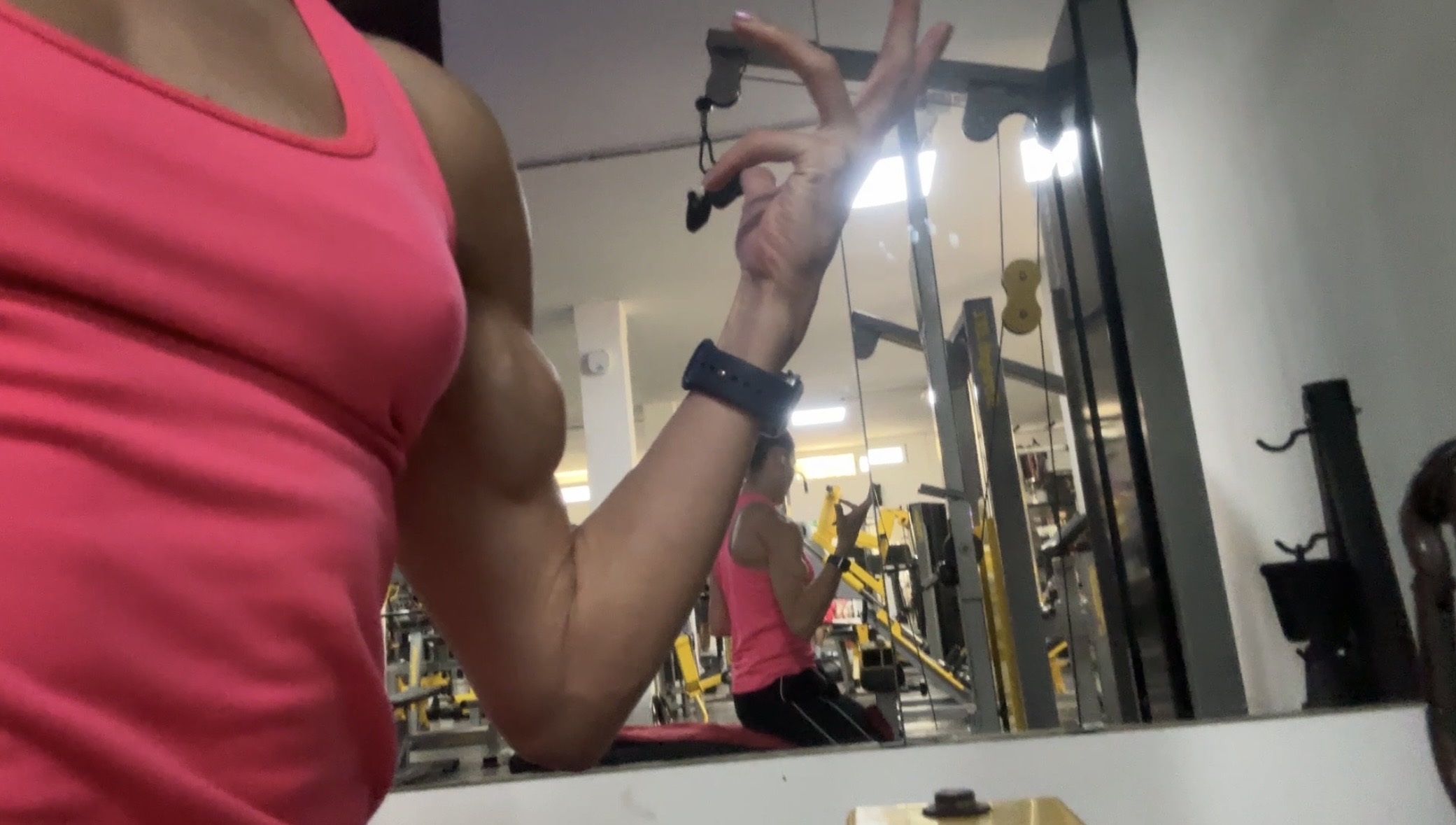 New Gym, Old Machines, Same Fire – Leg Day Edition